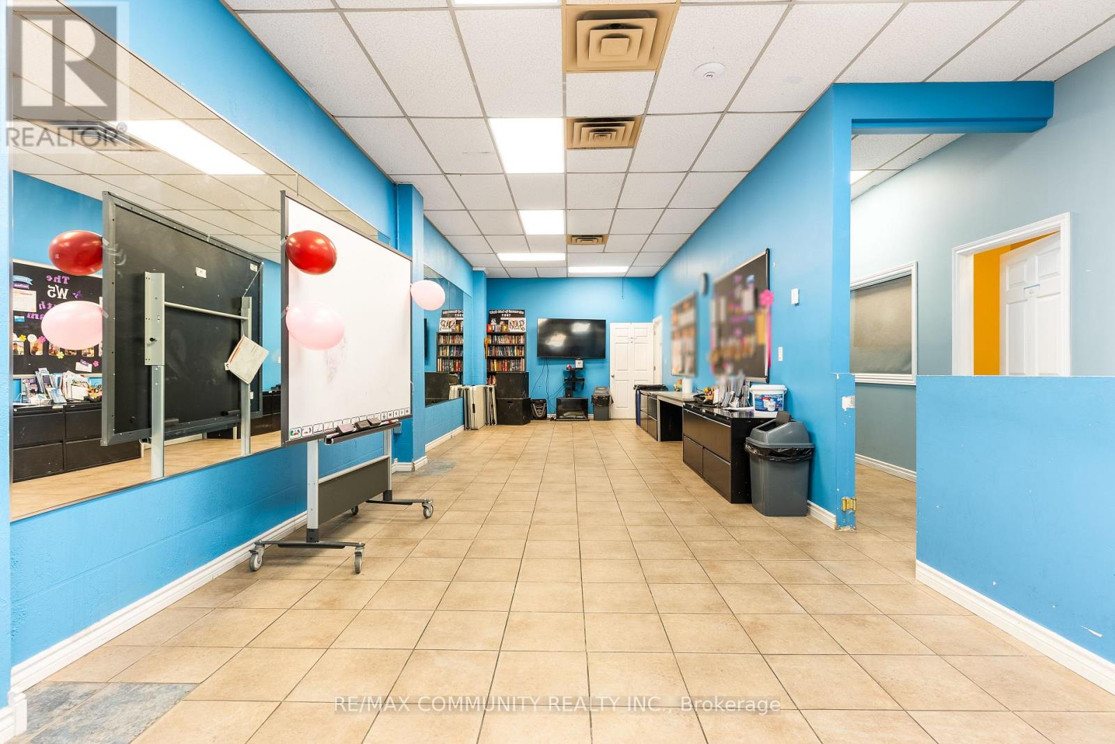 1378 Ouellette Avenue, Windsor, Ontario  N8X 1J8 - Photo 44 - X12504786