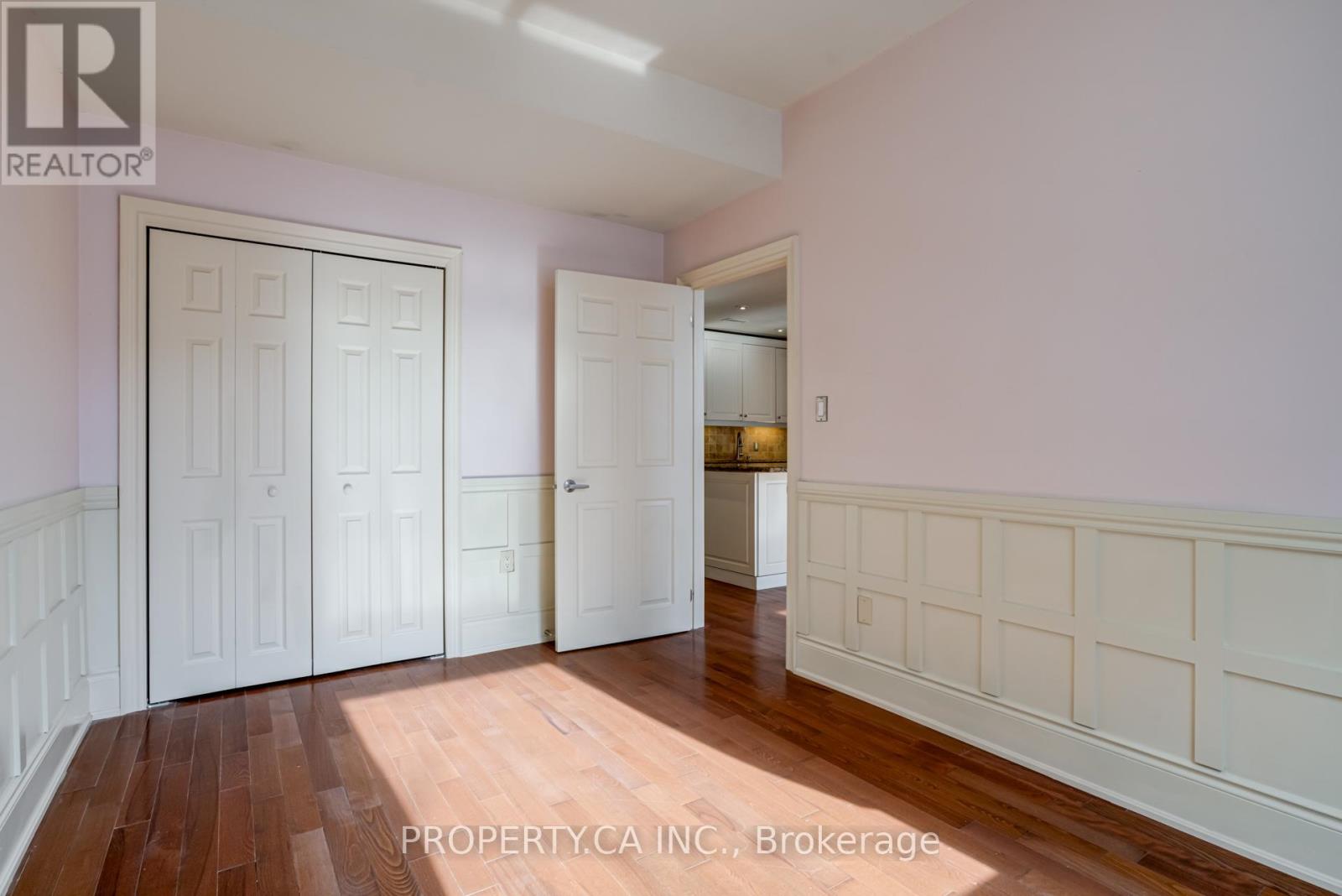 201 - 283 King Street E, Hamilton, Ontario  L8N 1B9 - Photo 15 - X12597646