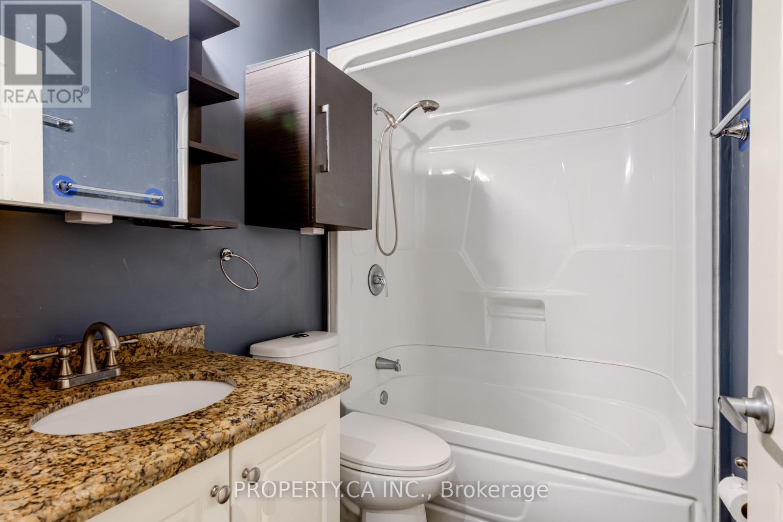 201 - 283 King Street E, Hamilton, Ontario  L8N 1B9 - Photo 16 - X12597646