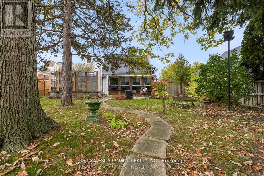 18 Flanders Avenue, St. Catharines, Ontario  L2M 5X3 - Photo 38 - X12597650