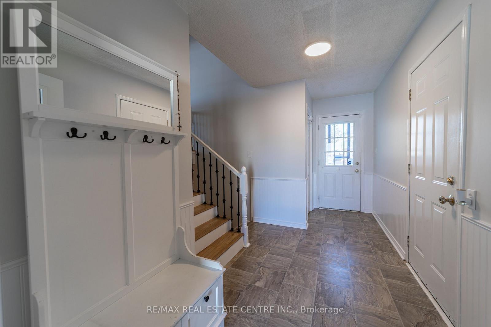 410 Victoria Street, Shelburne, Ontario  L9V 2Y2 - Photo 2 - X12597710