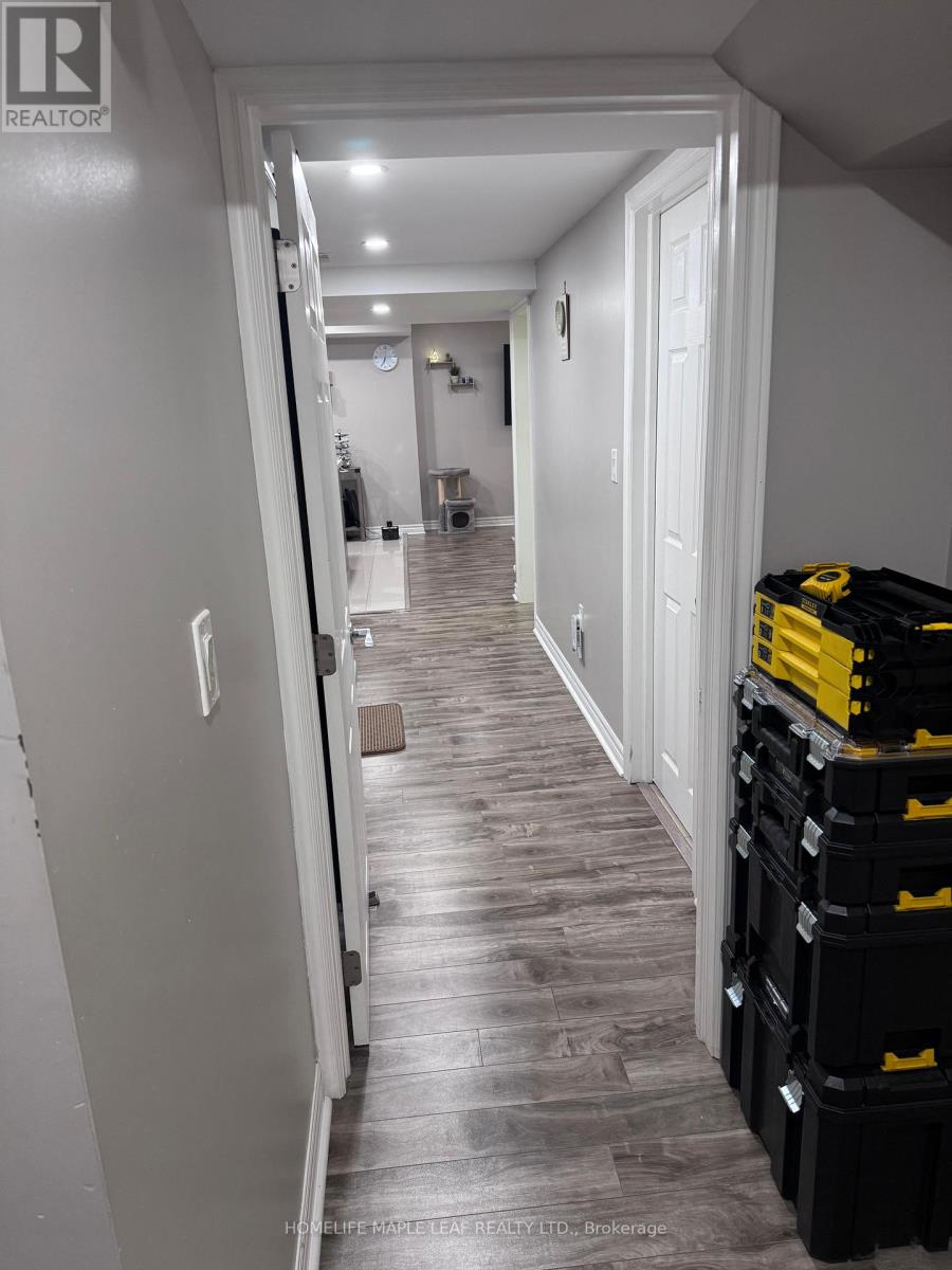 Bsmt - 10 Templeton Court, Brampton, Ontario  L6P 3B2 - Photo 11 - W12472215