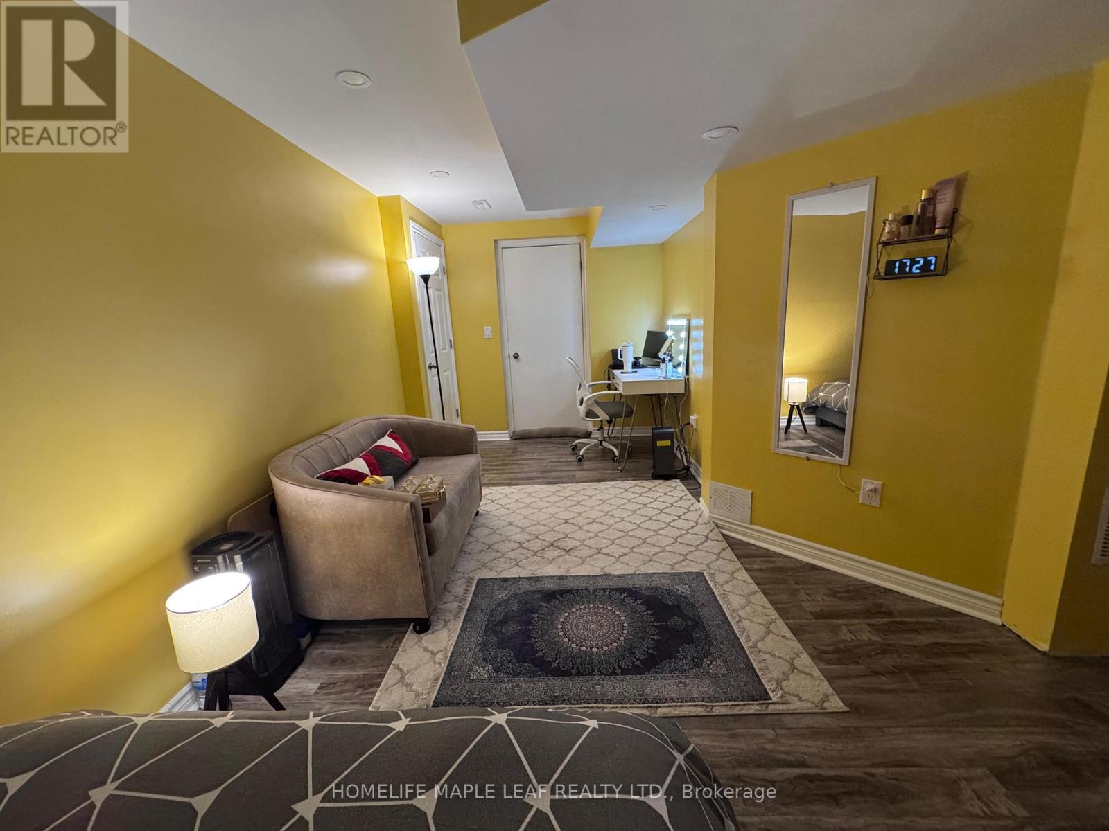 Bsmt - 10 Templeton Court, Brampton, Ontario  L6P 3B2 - Photo 7 - W12472215