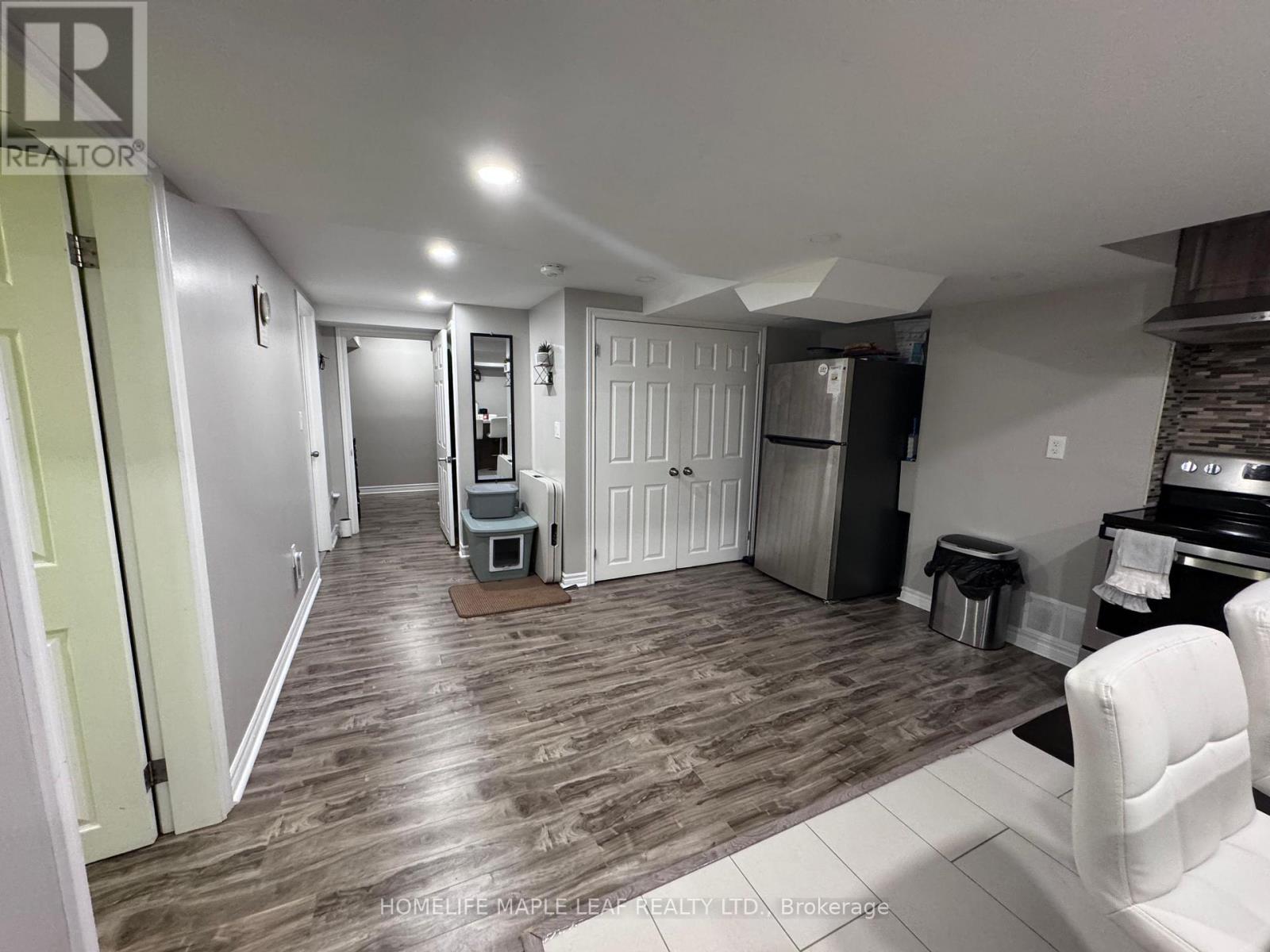 Bsmt - 10 Templeton Court, Brampton, Ontario  L6P 3B2 - Photo 8 - W12472215