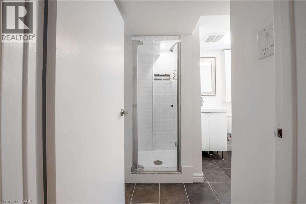 11 S Ottawa Street S Unit# Basement, Hamilton, Ontario  L8K 2C9 - Photo 3 - 40792123