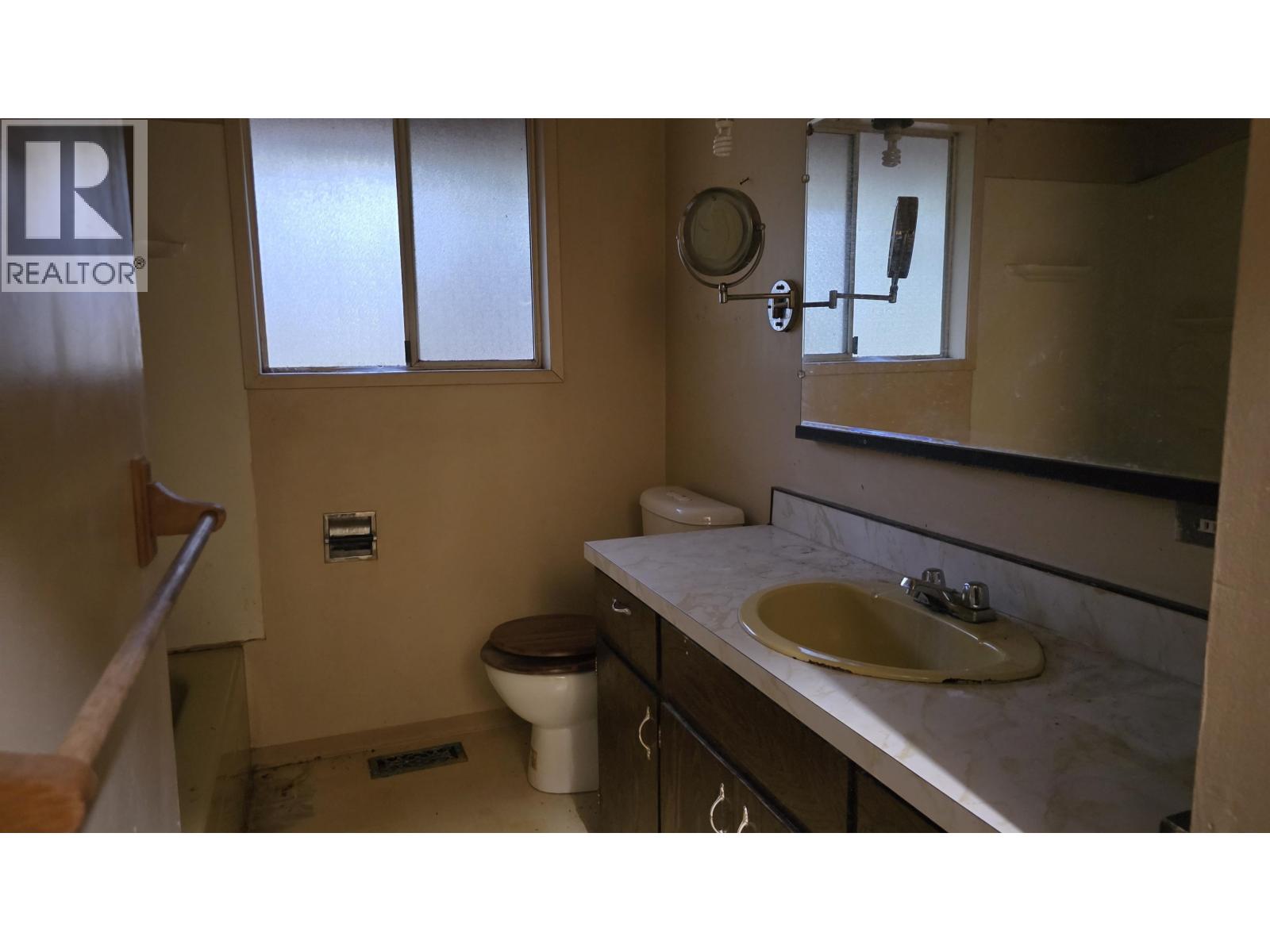 4494 Rondeview Road, Madeira Park, British Columbia  V0N 2H1 - Photo 15 - R3071667