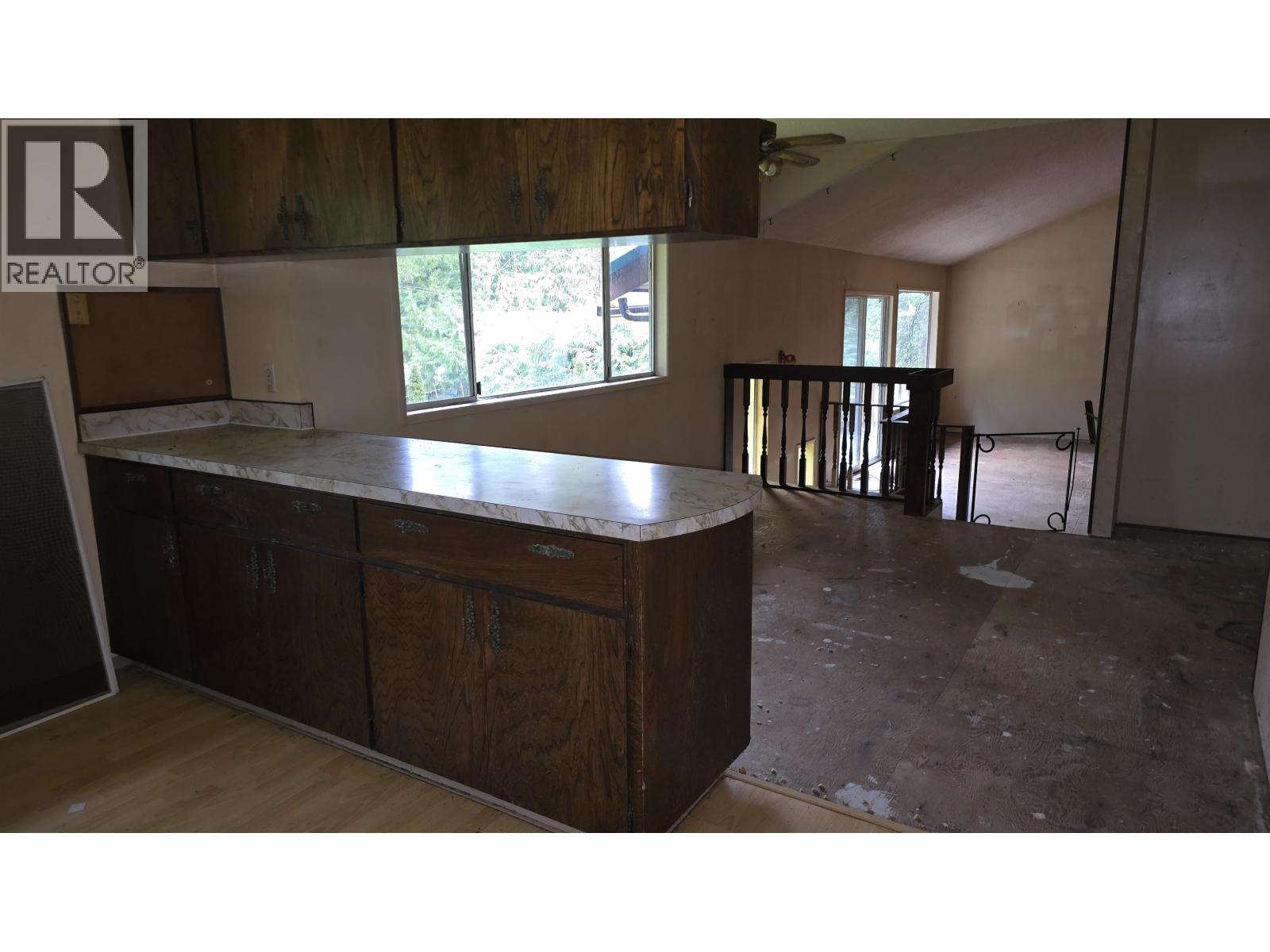 4494 Rondeview Road, Madeira Park, British Columbia  V0N 2H1 - Photo 2 - R3071667