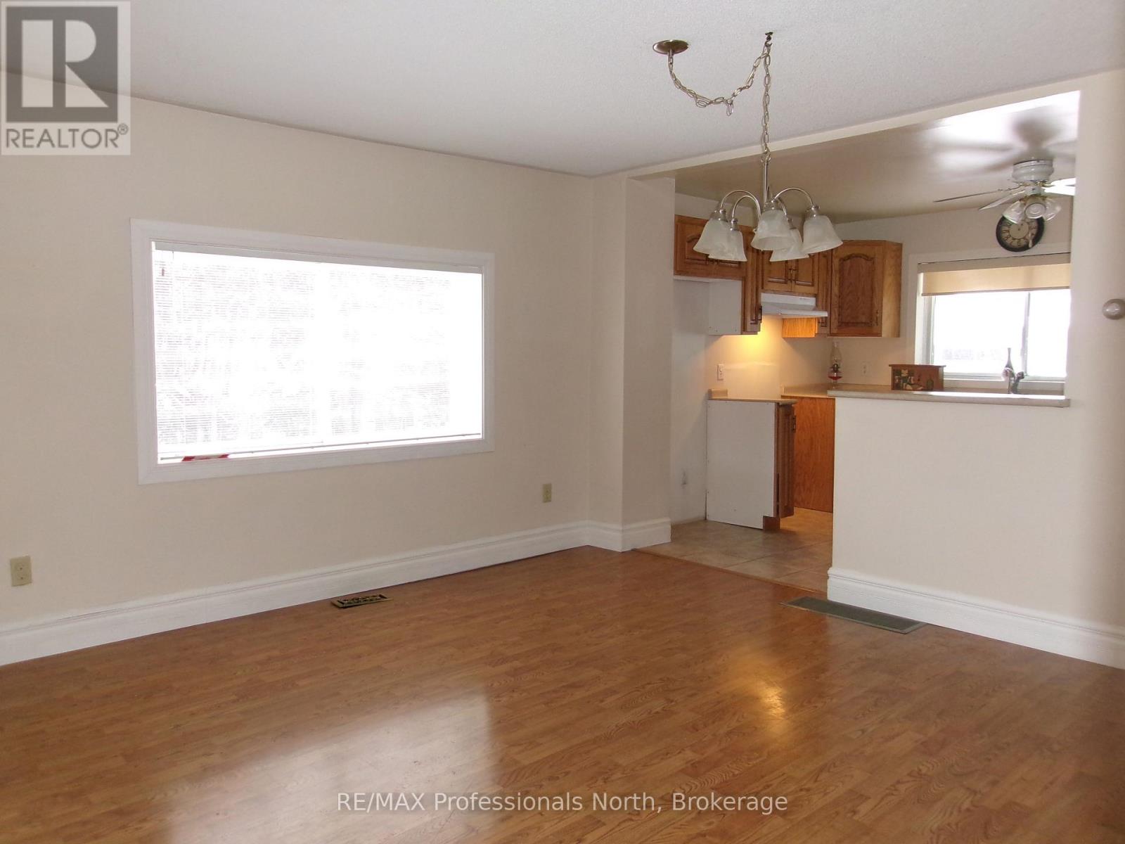 646 Mountain Street, Dysart Et Al, Ontario K0M 1S0 - Photo 21 - X12555136