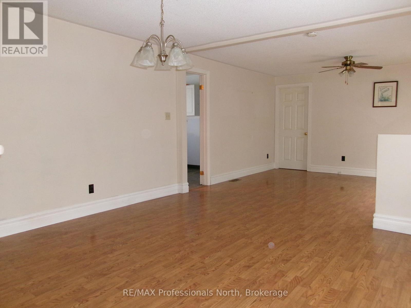 646 Mountain Street, Dysart Et Al, Ontario K0M 1S0 - Photo 19 - X12555136