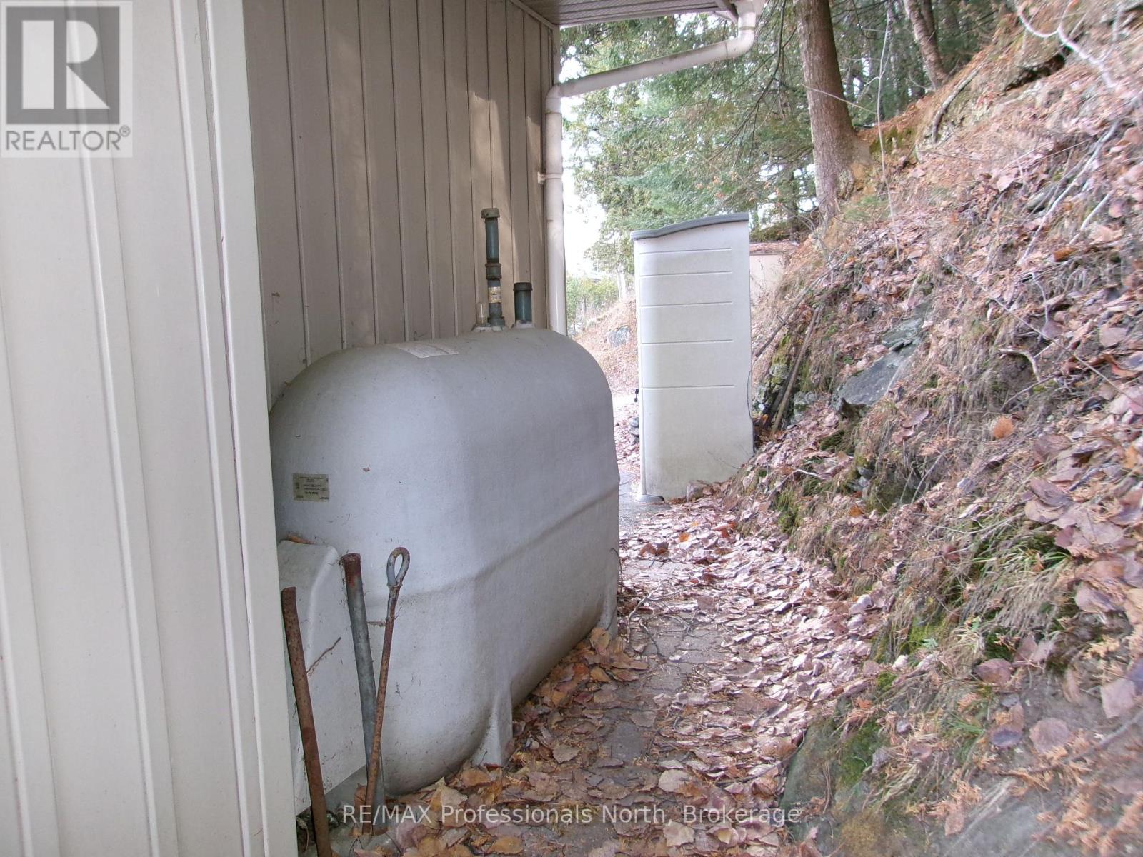 646 Mountain Street, Dysart Et Al, Ontario K0M 1S0 - Photo 26 - X12555136