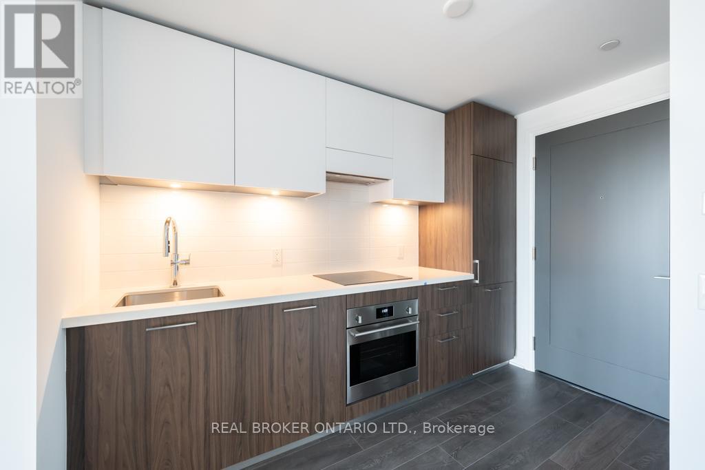 1302 - 33 Frederick Todd Way, Toronto, Ontario  M4G 0C9 - Photo 5 - C12597882