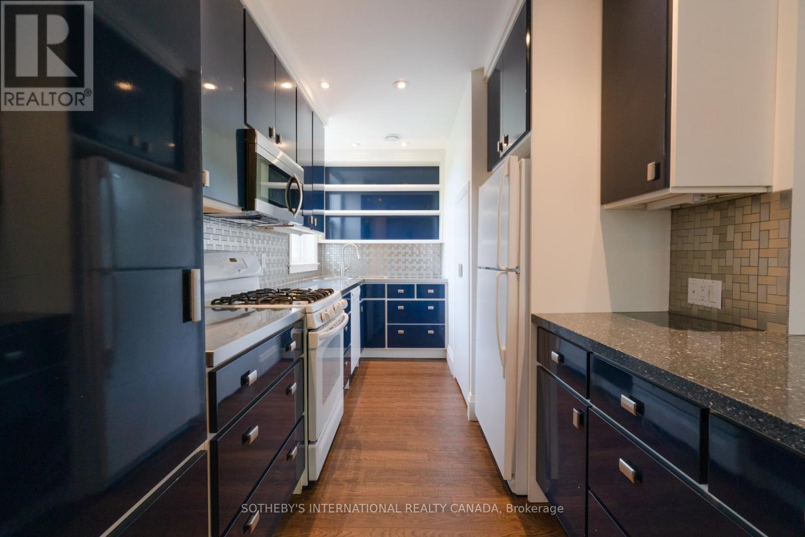 Unit 2 - 215-217 Carlton Street, Toronto, Ontario  M5A 2K9 - Photo 8 - C12405242