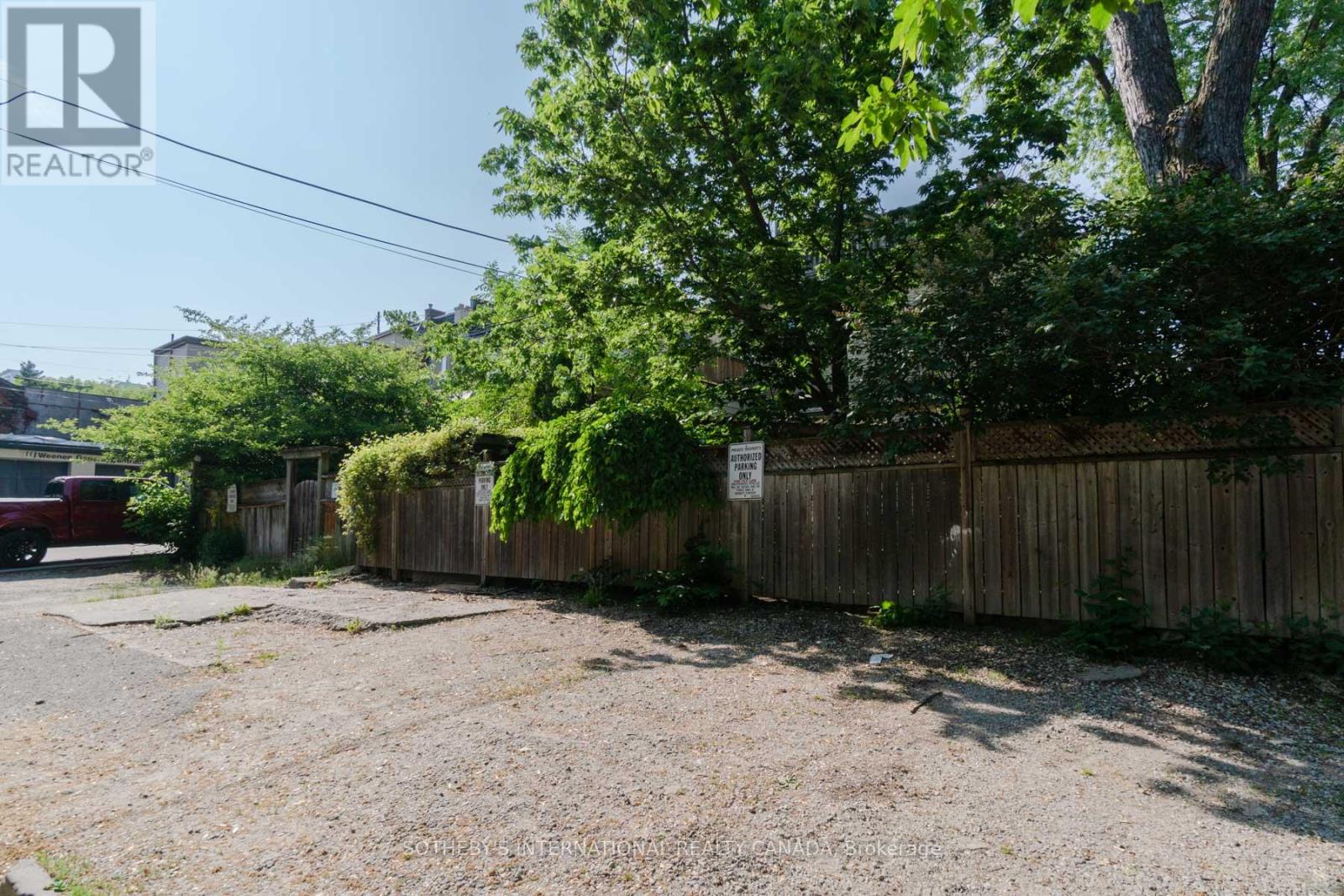 Unit 2 - 215-217 Carlton Street, Toronto, Ontario  M5A 2K9 - Photo 19 - C12405242