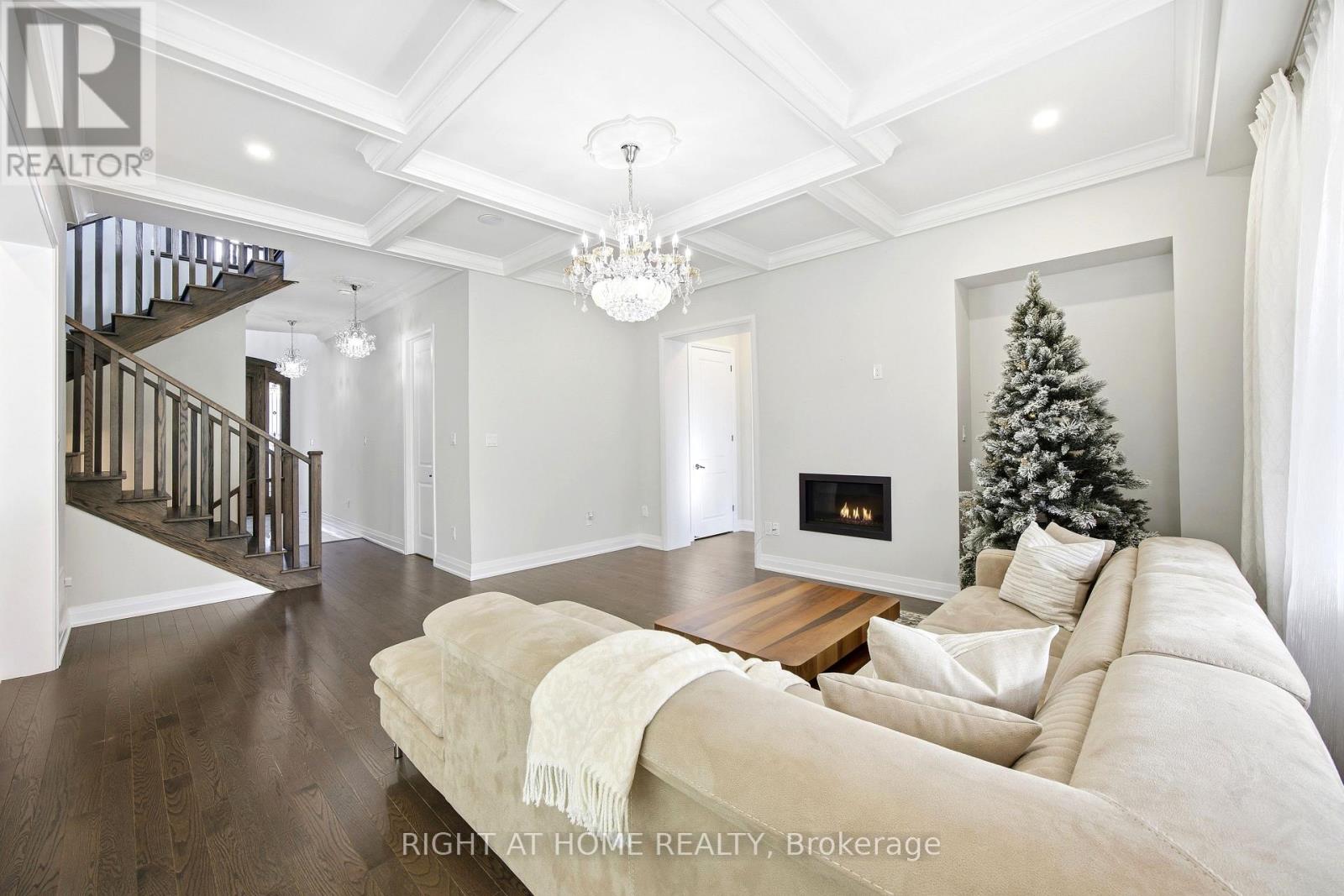 185 Cranberry Lane, Aurora, Ontario  L4G 5Z4 - Photo 10 - N12570912