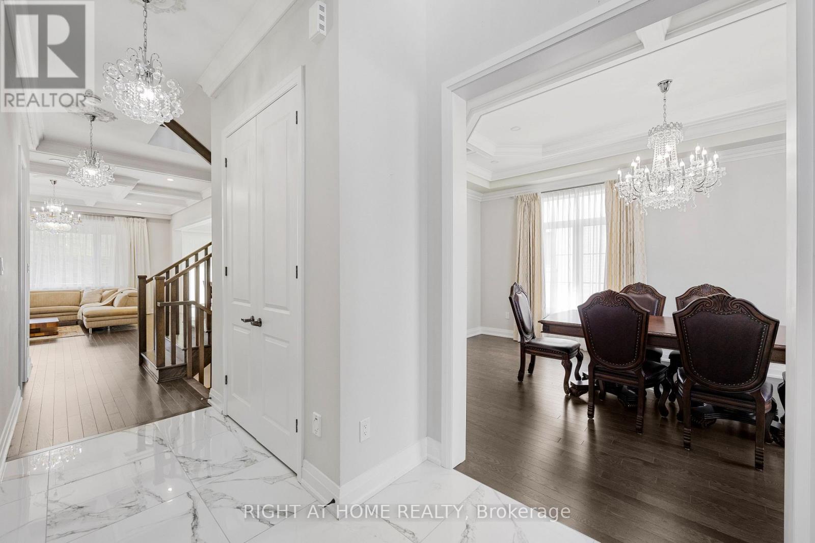 185 Cranberry Lane, Aurora, Ontario  L4G 5Z4 - Photo 6 - N12570912