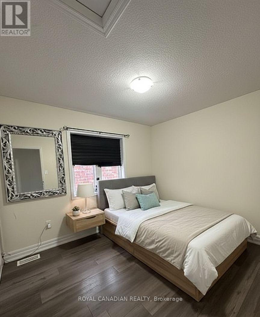 Upper - 124 Tysonville Circle, Brampton, Ontario  L7A 4B3 - Photo 6 - W12572154