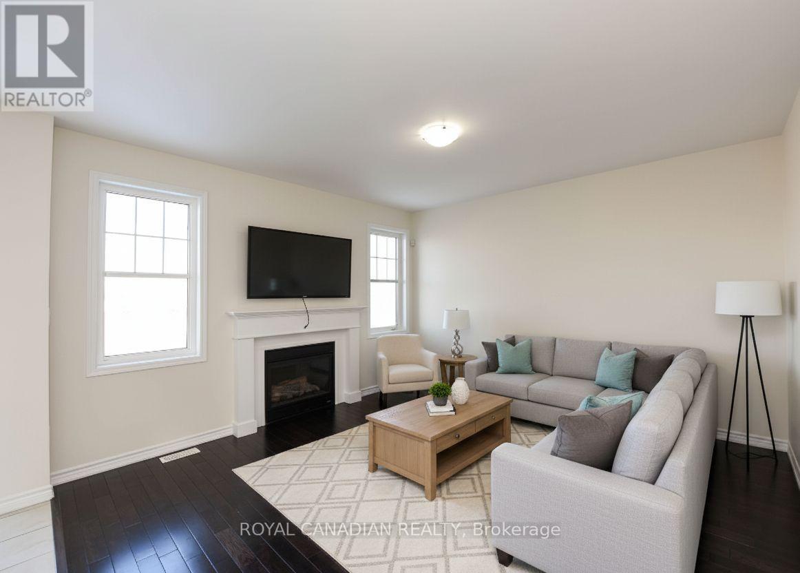 Upper - 124 Tysonville Circle, Brampton, Ontario  L7A 4B3 - Photo 2 - W12572154