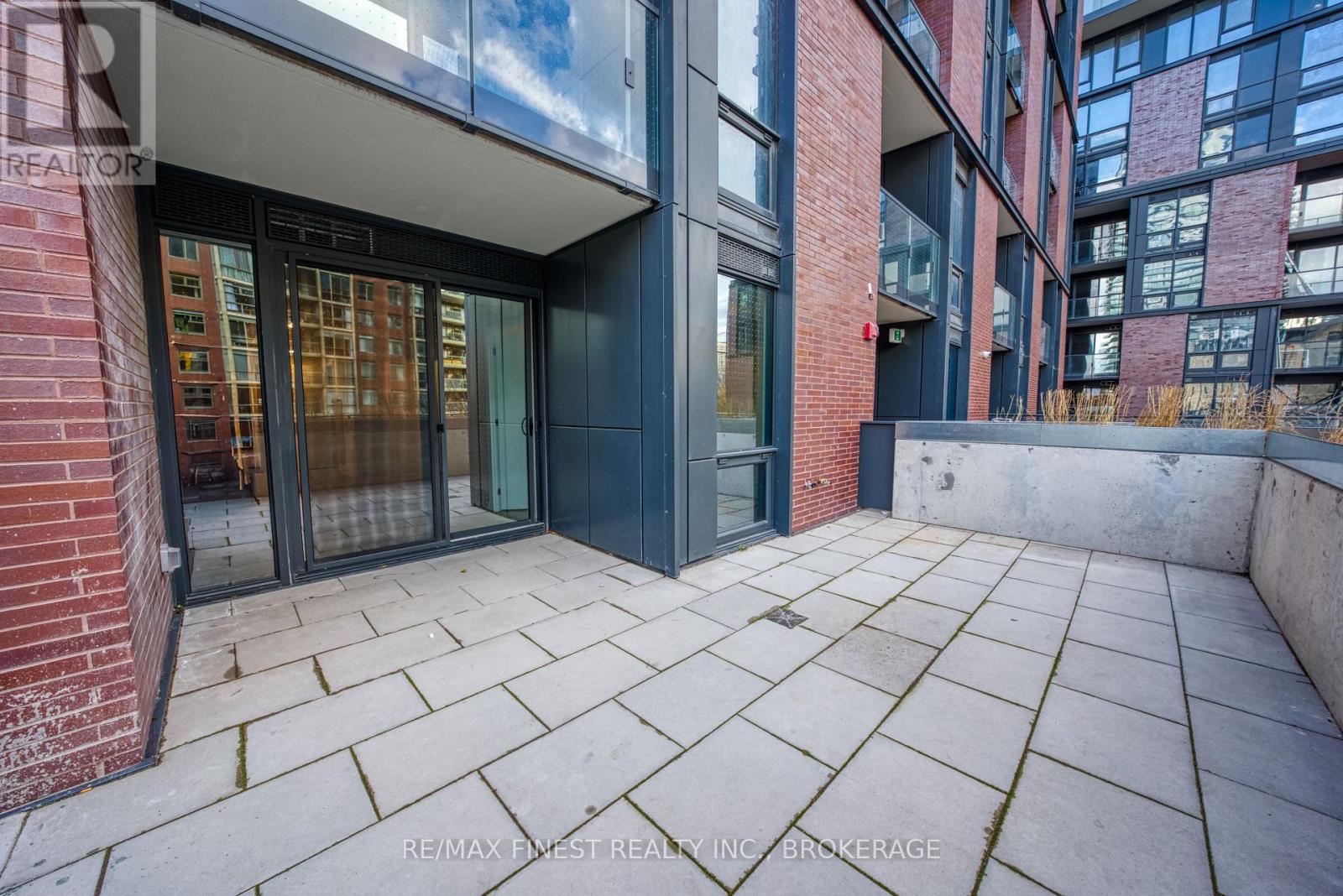 204 - 35 PARLIAMENT STREET, Toronto, Ontario