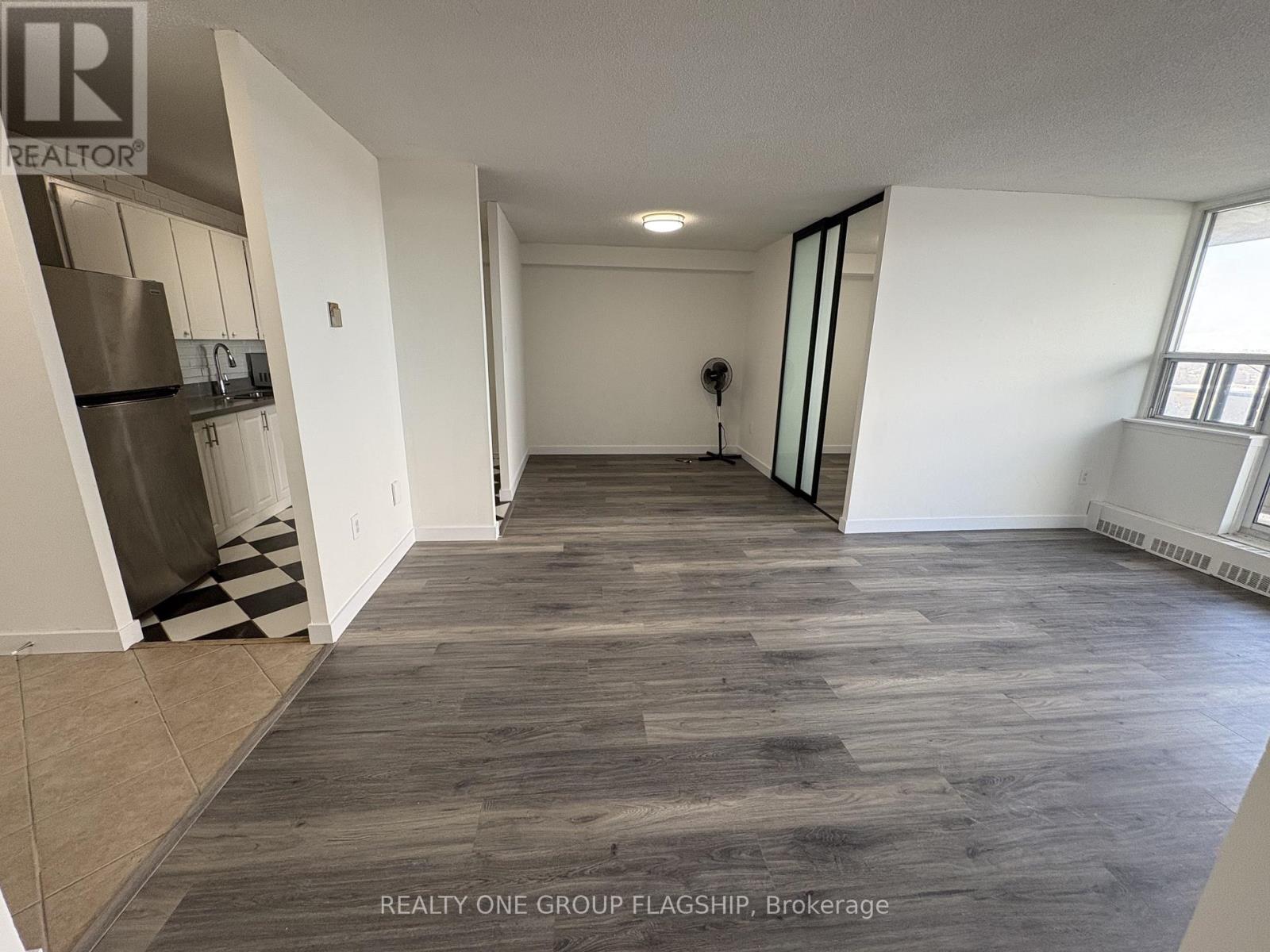 15 Torrance Road, Toronto, Ontario  M1J 3K2 - Photo 4 - E12597824