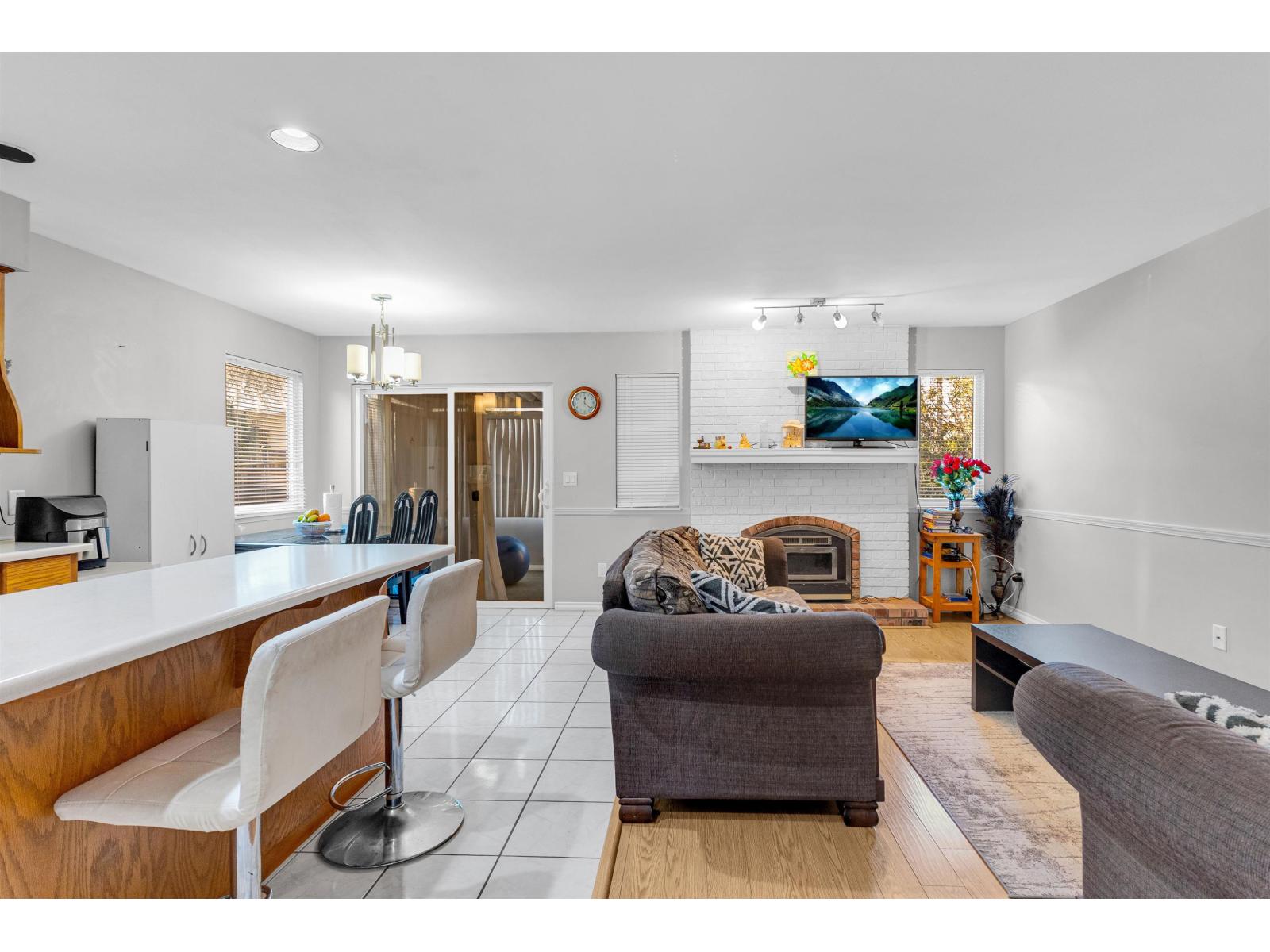 12905 65 Avenue, Surrey, British Columbia V3W 9H4 - Photo 3 - R3070990