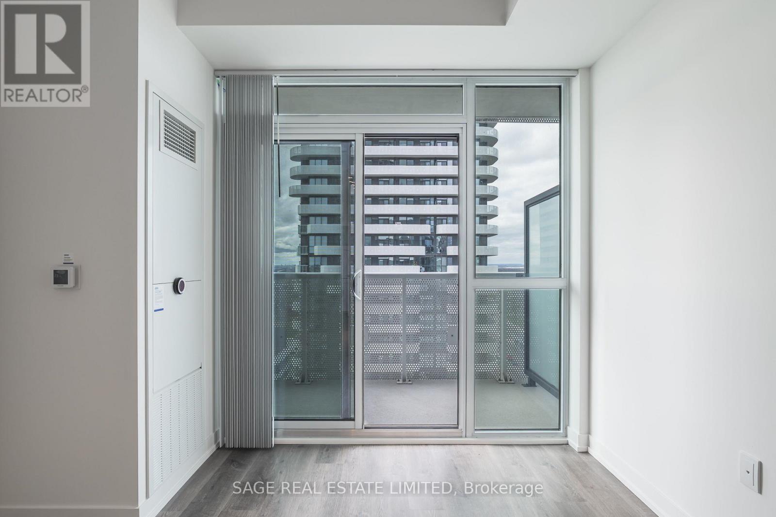 1515 - 8 Interchange Way, Vaughan, Ontario  L4K 0R2 - Photo 13 - N12597838