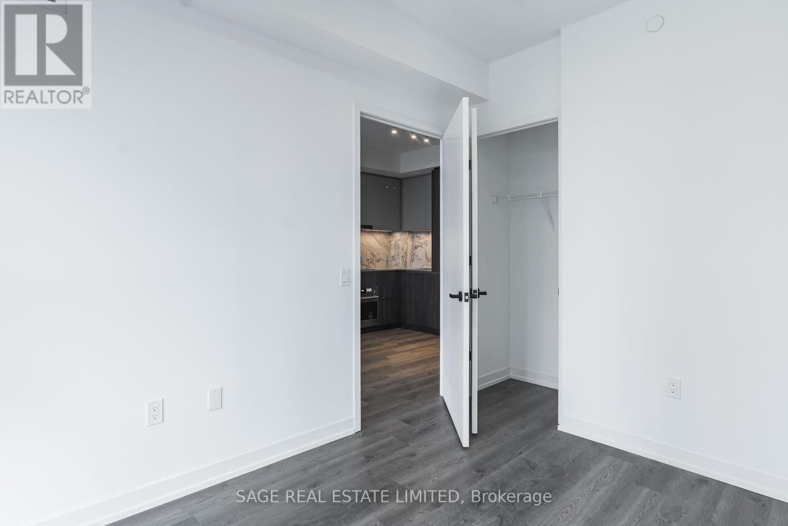 1515 - 8 Interchange Way, Vaughan, Ontario  L4K 0R2 - Photo 15 - N12597838