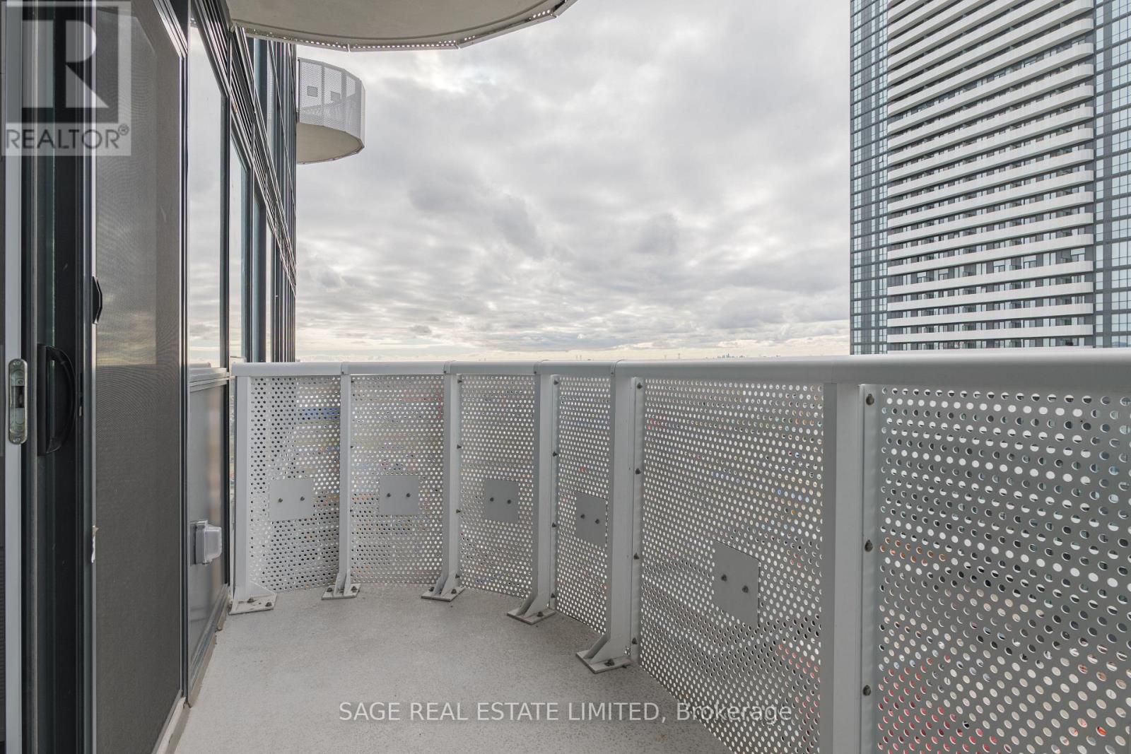 1515 - 8 Interchange Way, Vaughan, Ontario  L4K 0R2 - Photo 25 - N12597838