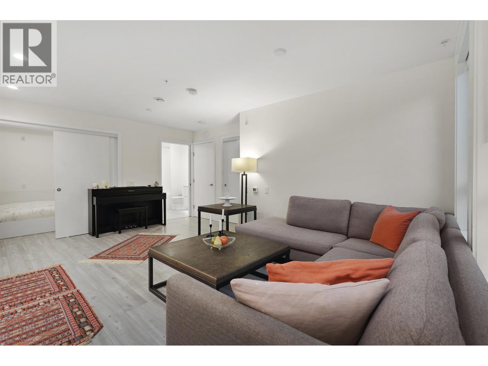 124 2035 Glenaire Drive, North Vancouver, British Columbia  V7P 1Y2 - Photo 3 - R3071447