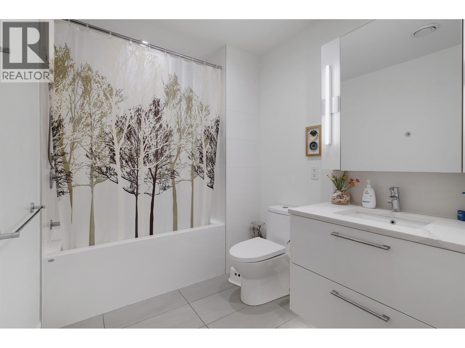 124 2035 Glenaire Drive, North Vancouver, British Columbia  V7P 1Y2 - Photo 10 - R3071447