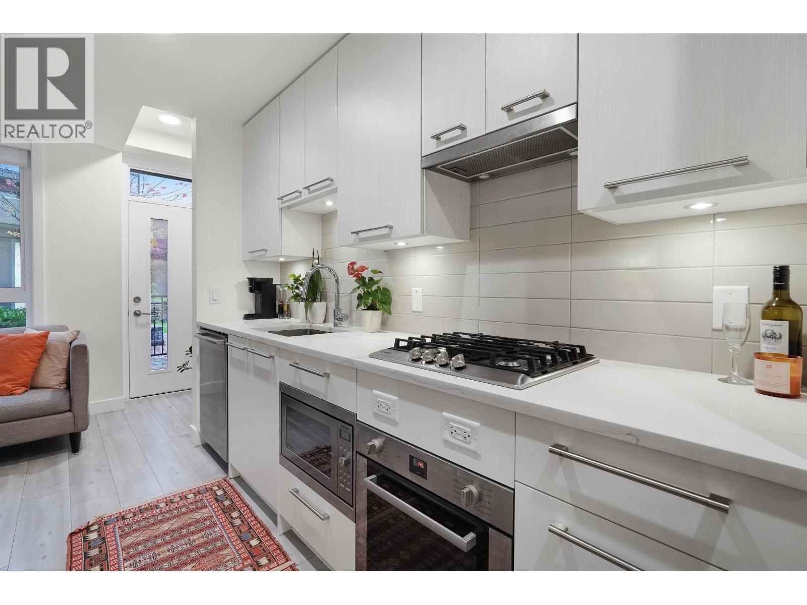 124 2035 Glenaire Drive, North Vancouver, British Columbia  V7P 1Y2 - Photo 7 - R3071447