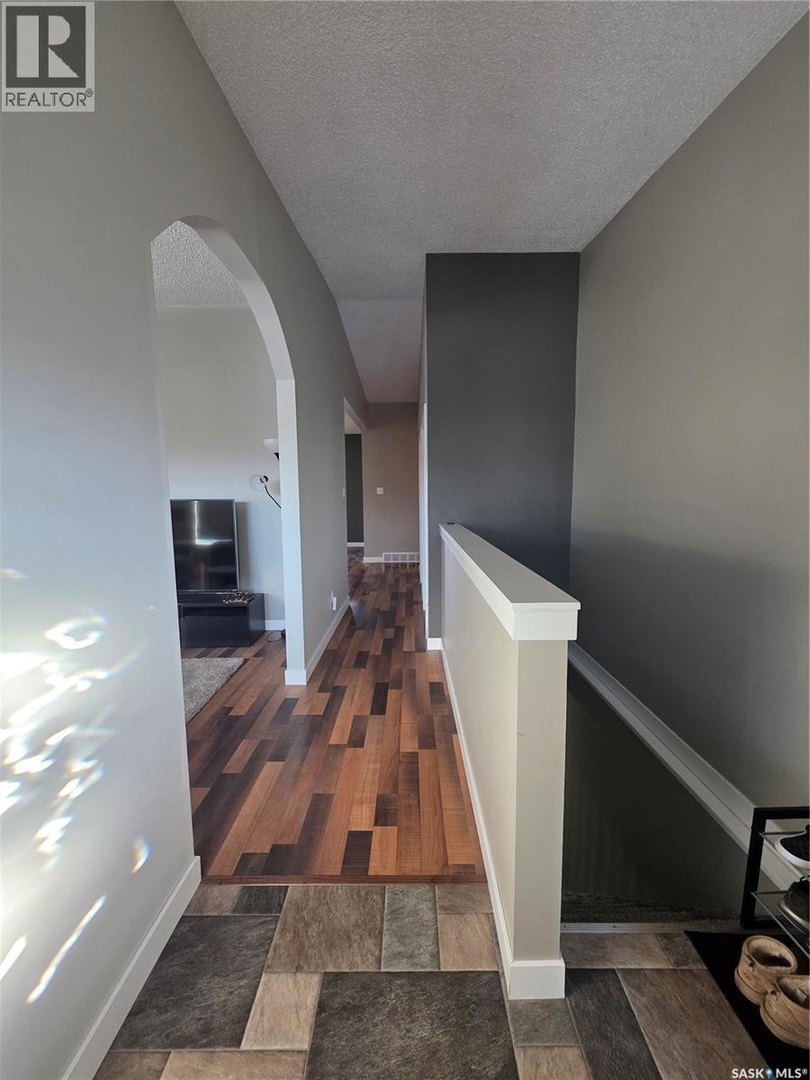 503 Milne Crescent, Estevan, Saskatchewan  S4A 2K8 - Photo 4 - SK025098