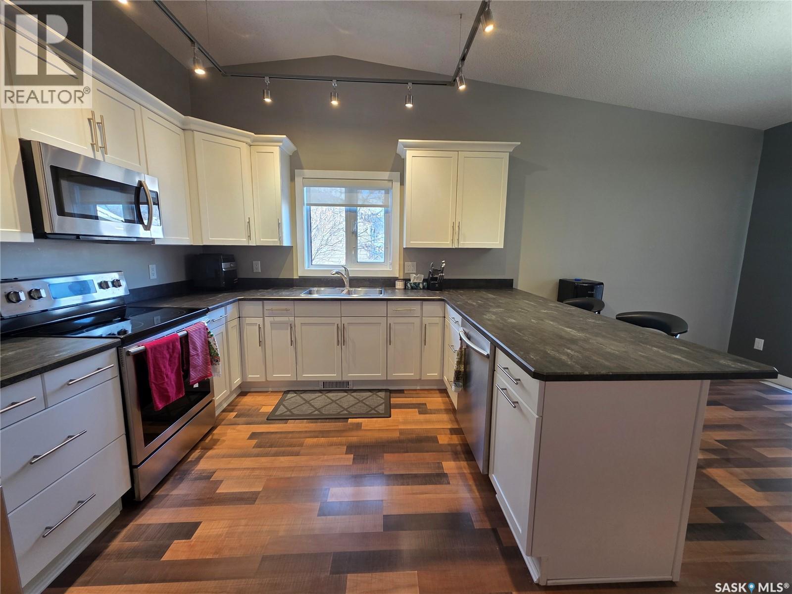 503 Milne Crescent, Estevan, Saskatchewan  S4A 2K8 - Photo 8 - SK025098