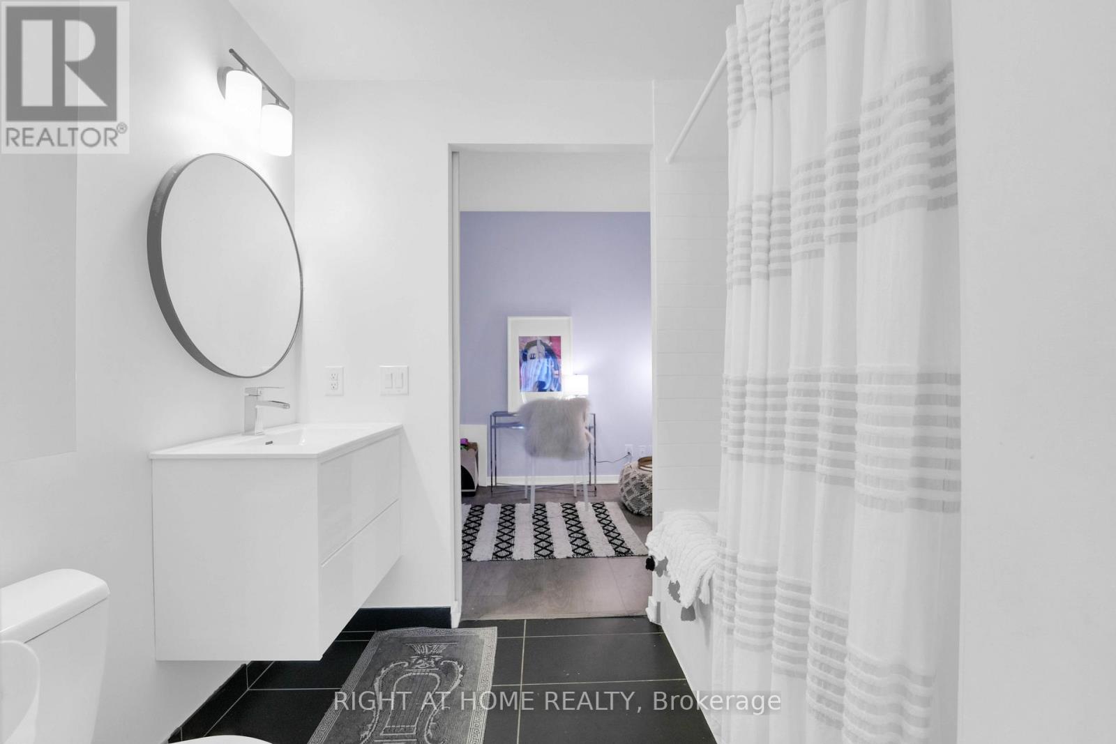 1414 - 105 The Queensway, Toronto, Ontario  M6S 5B5 - Photo 11 - W12597800