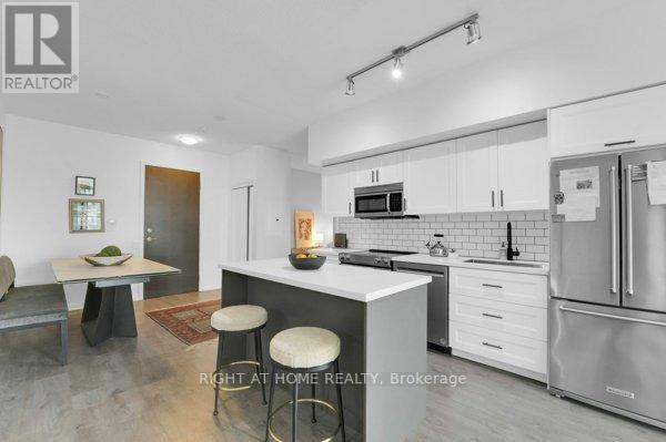 1414 - 105 The Queensway, Toronto, Ontario  M6S 5B5 - Photo 8 - W12597800