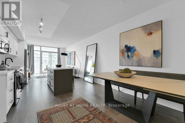 1414 - 105 The Queensway, Toronto, Ontario  M6S 5B5 - Photo 9 - W12597800