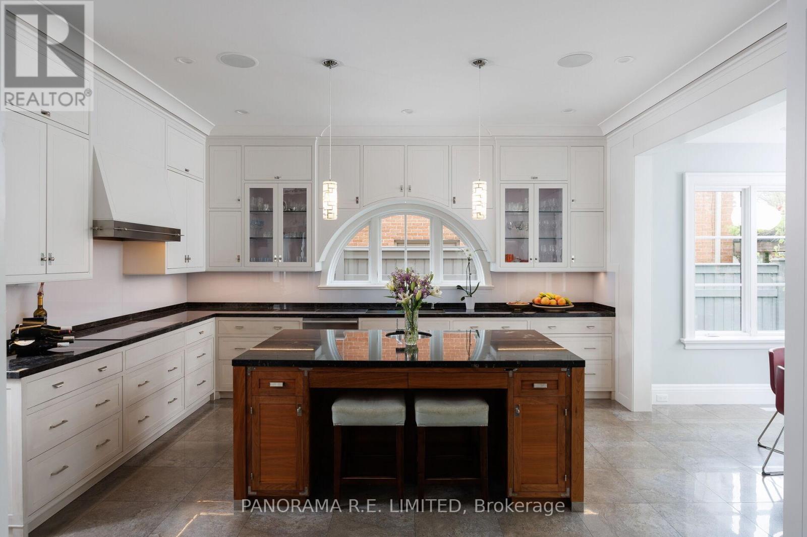 19 Graystone Gardens, Toronto, Ontario  M8Z 3C2 - Photo 15 - W12597884