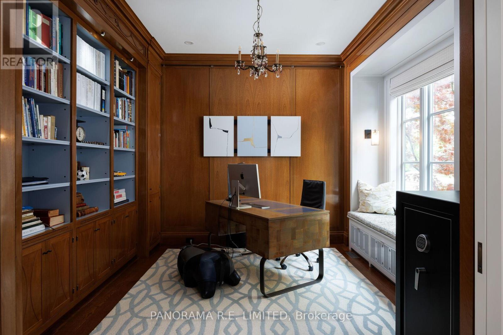 19 Graystone Gardens, Toronto, Ontario  M8Z 3C2 - Photo 6 - W12597884