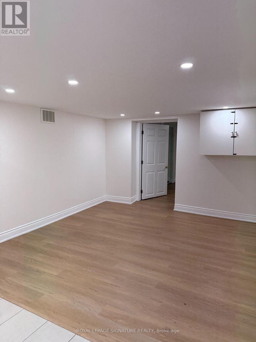 Lower - 25 Joseph Street, Mississauga, Ontario  L5M 1N8 - Photo 8 - W12597902