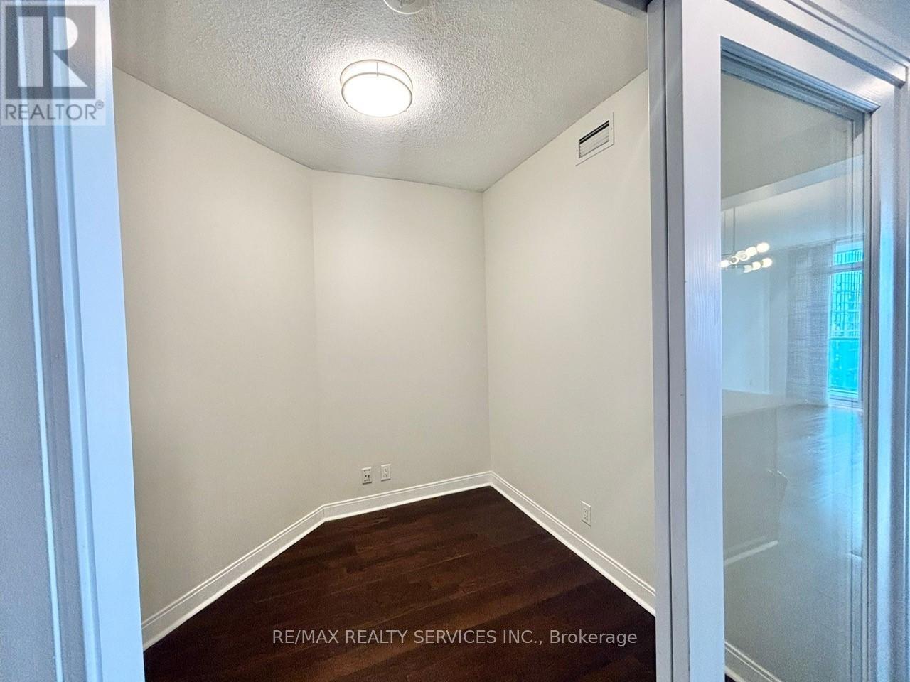 1904 - 80 Absolute Avenue, Mississauga, Ontario L4Z 0A5 - Photo 9 - W12597908