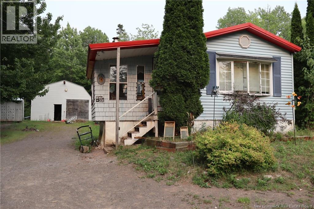 916 Sanatorium Road, Moncton, New Brunswick E4J 1X8 - Photo 1 - NB130983