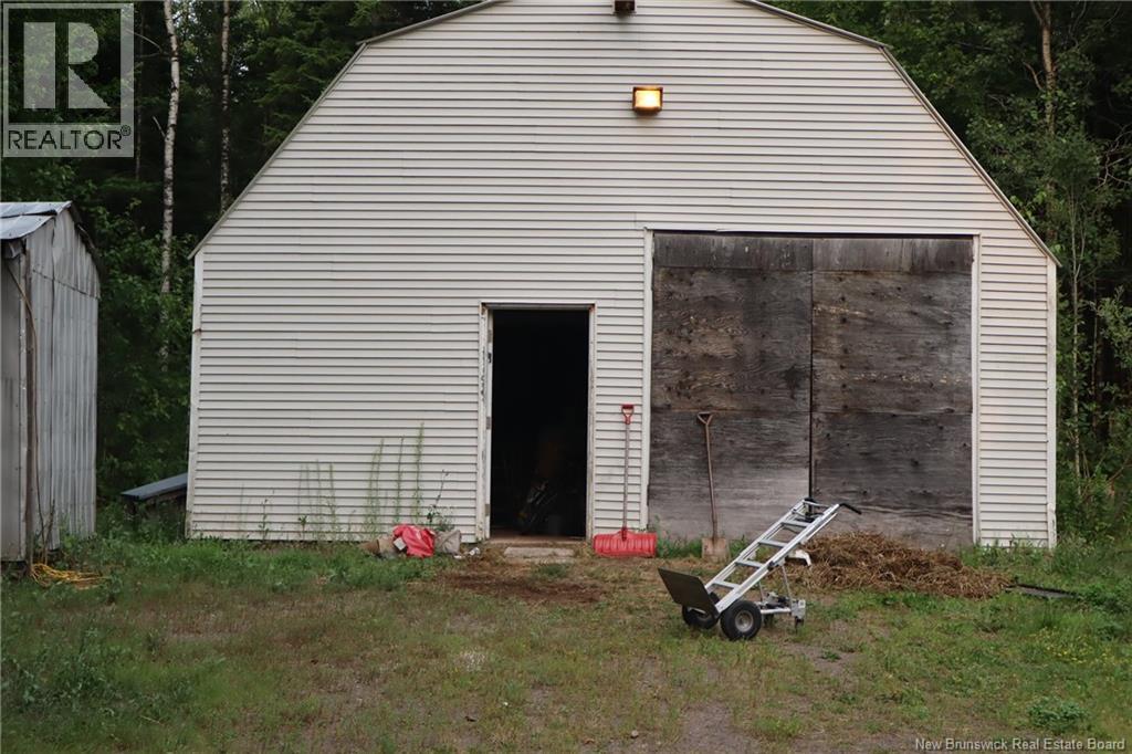 916 Sanatorium Road, Moncton, New Brunswick E4J 1X8 - Photo 10 - NB130983