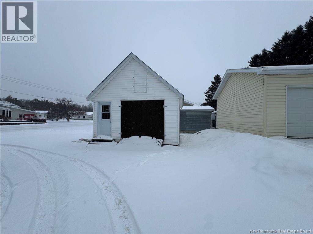 30 Évangéline Street, Saint-Quentin, New Brunswick E8A 1M6 - Photo 18 - NB130979