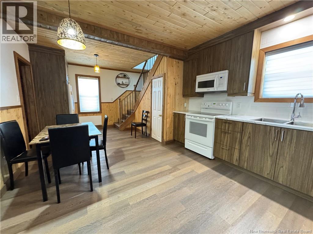 30 Évangéline Street, Saint-Quentin, New Brunswick E8A 1M6 - Photo 3 - NB130979