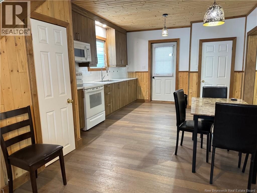 30 Évangéline Street, Saint-Quentin, New Brunswick E8A 1M6 - Photo 4 - NB130979