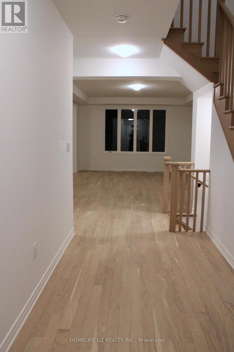 32 Foxley Heights, Barrie, Ontario  L9J 0G5 - Photo 9 - S12576930