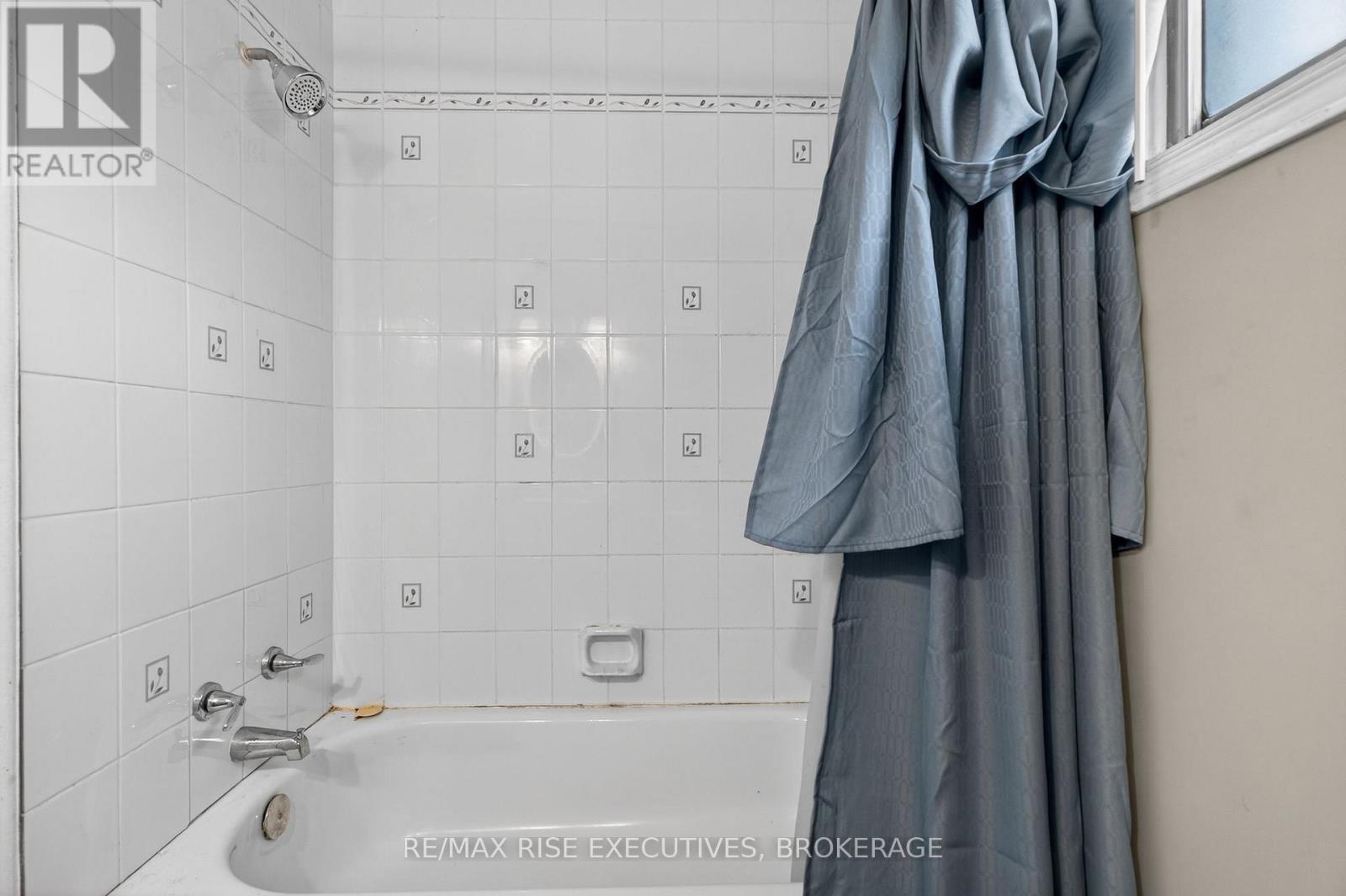 114 - 924 Amberdale Crescent, Kingston, Ontario  K7M 6V1 - Photo 10 - X12598150