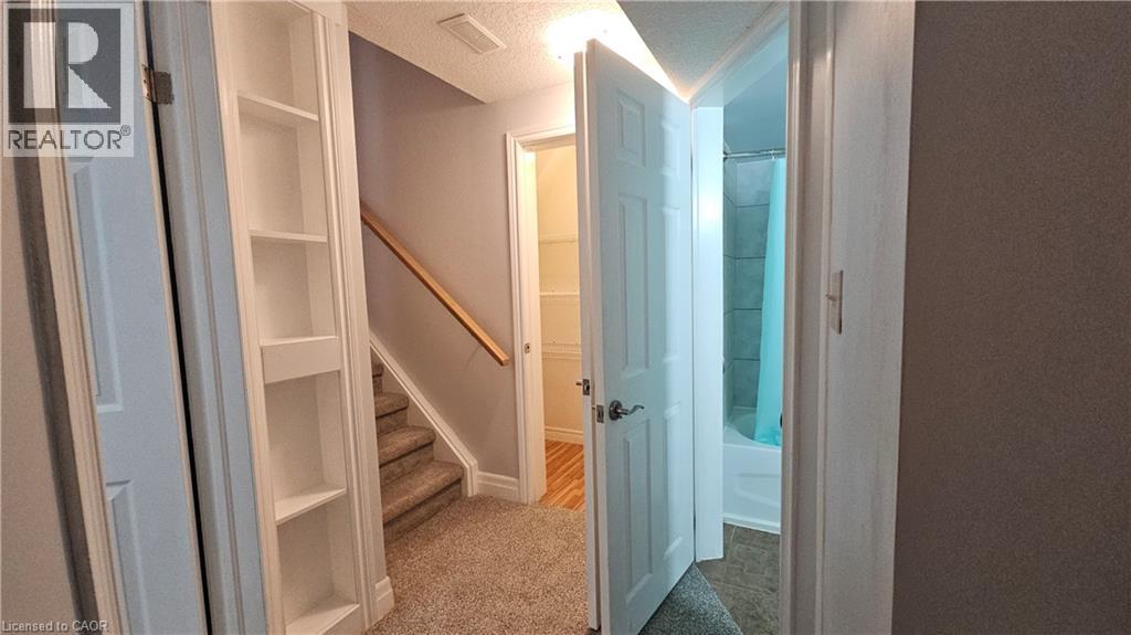 10 Doll Court, Kitchener, Ontario  N2E 4H1 - Photo 14 - 40792006