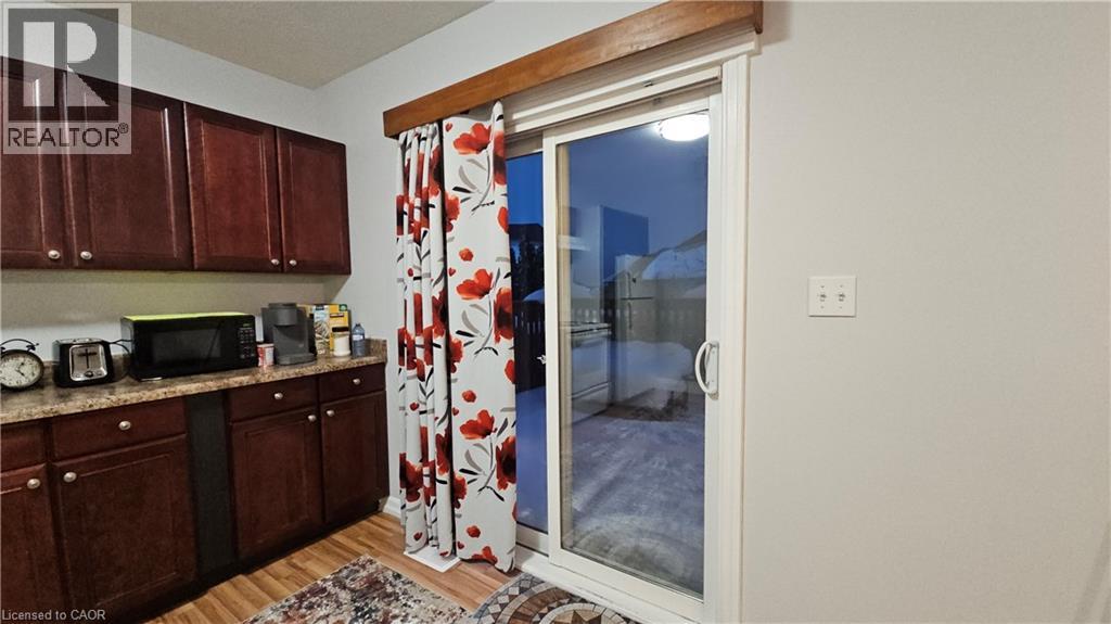 10 Doll Court, Kitchener, Ontario  N2E 4H1 - Photo 4 - 40792006