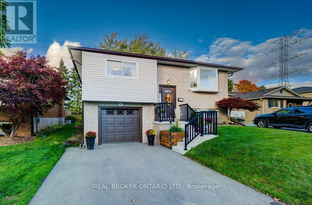 34 Willow Green Court, Kitchener, Ontario  N2N 1W6 - Photo 3 - X12597804