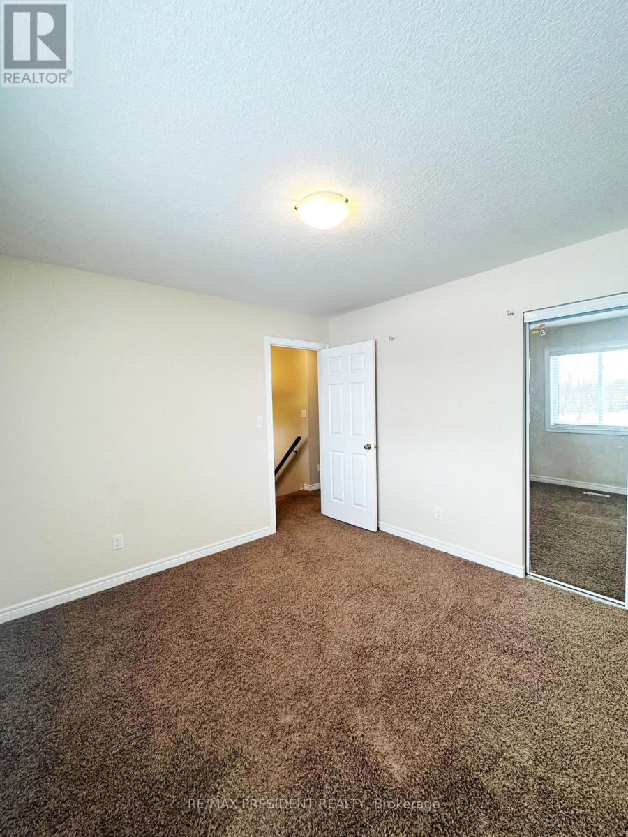 108 Yates Avenue, Cambridge, Ontario  N1P 0A4 - Photo 14 - X12597864